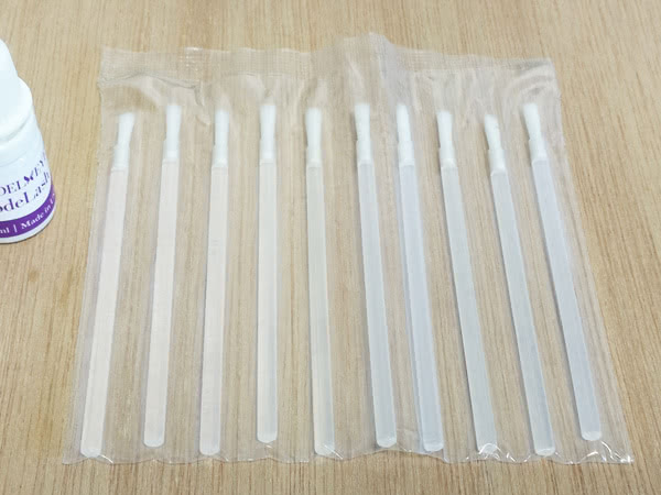 1本ずつ滅菌されたアプリケーター